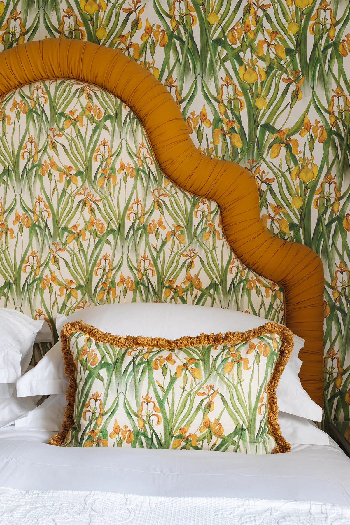 Thyme-Lodge-YellowIris-FreddieEllams-1 (1)